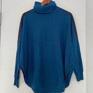 𝅺Lole Poncho Like Turtle Neck